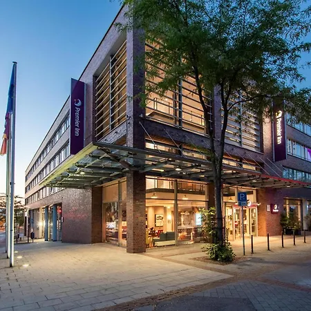 Premier Limbecker Platz Hotel 3*