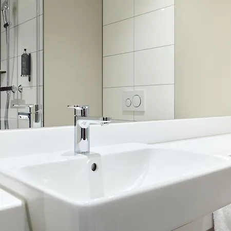 Premier Limbecker Platz Hotel